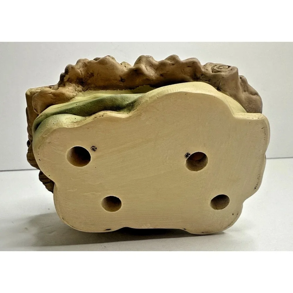 Sams Club Members mark Baby Jesus Replacement From Nativity Set‎